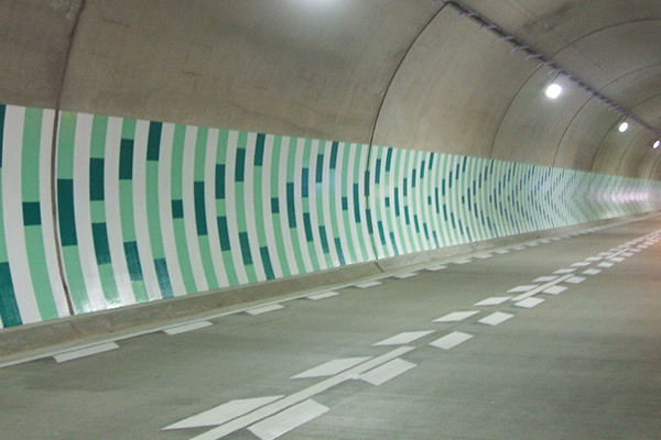 阪神高速道路　　8号京都線　稲荷山トンネル