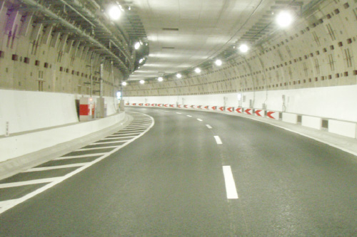 トンネル内装塗装